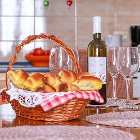 Nena Apartment Poljica (Zadar)