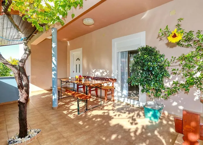 Apartment Nena *